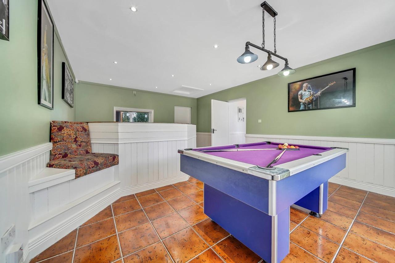 Luxury Accommodation With Games Room - Sleeps 10 ราทมัลเลน ภายนอก รูปภาพ